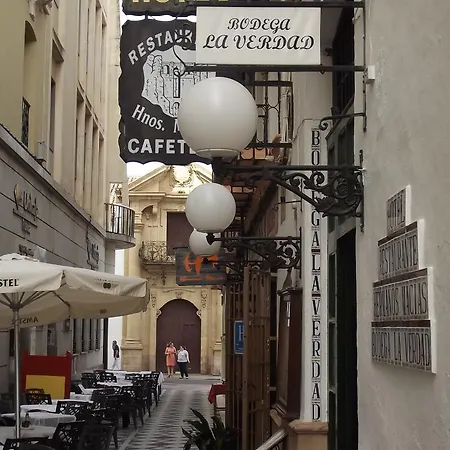 Otel Hermanos Macias *